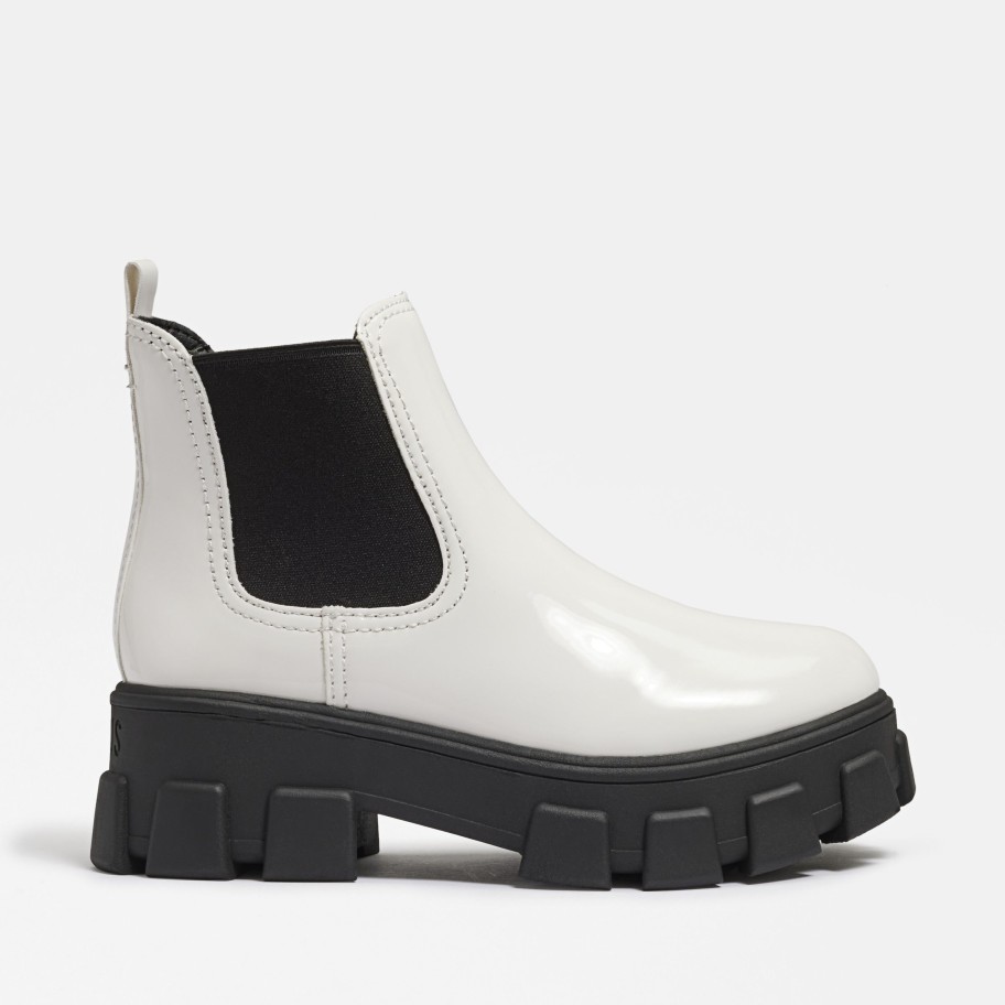 Shoes Circus | Darielle Lug Sole Chelsea Boot