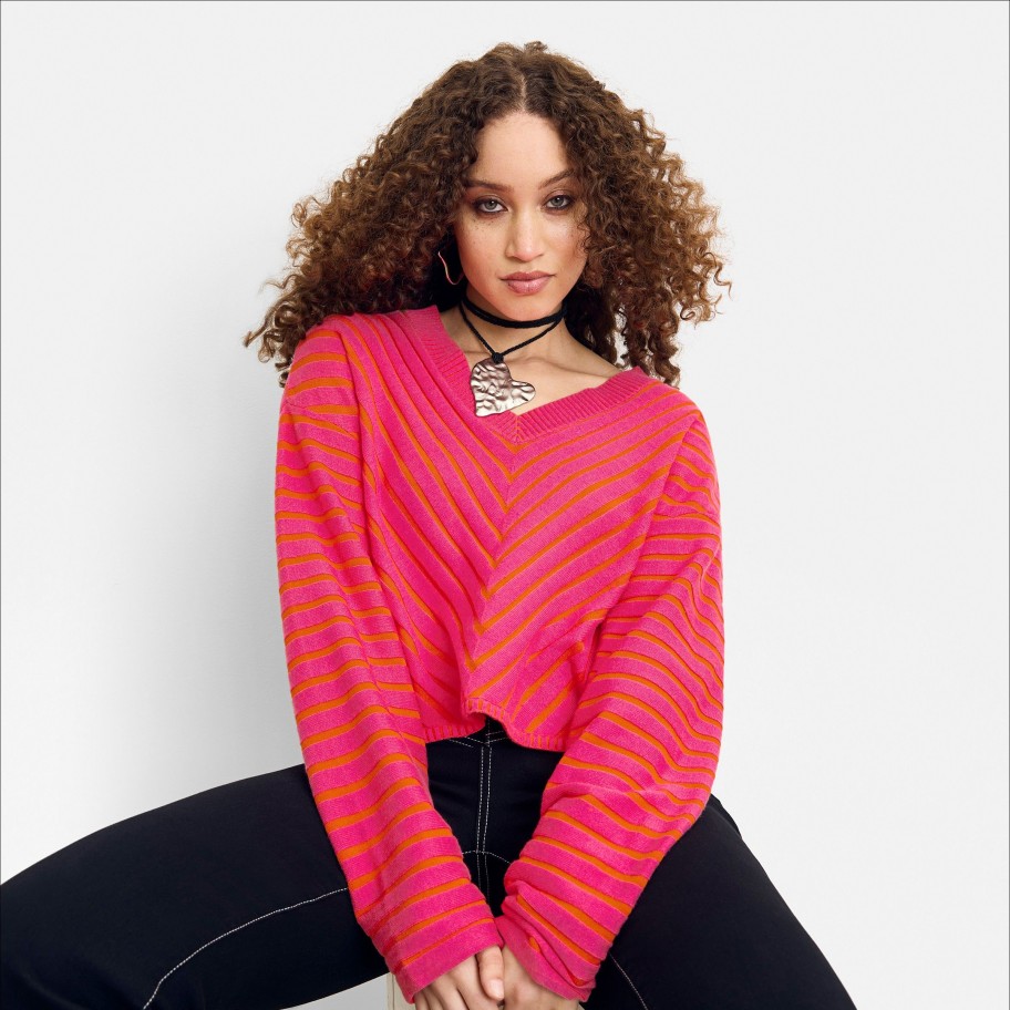 Apparel Circus | Cropped Sweater